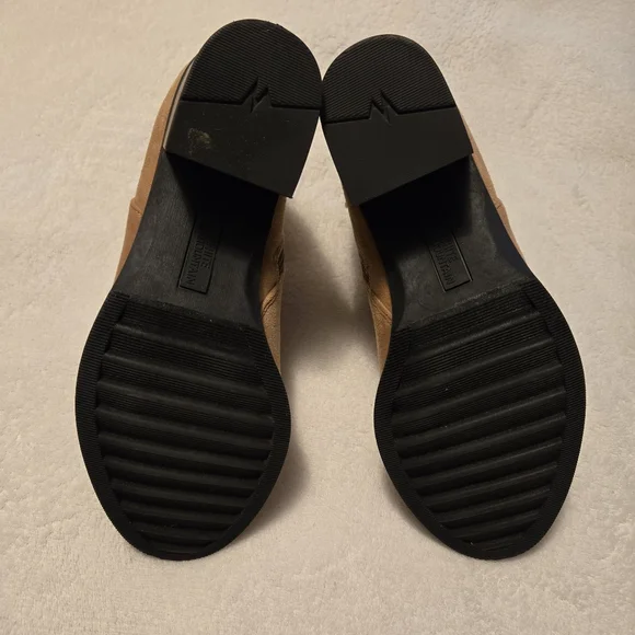 White Mountain Womens Tan Ankle Boots  Faux Suede 2.5" Heel Size 8.5 - Picture 7 of 10